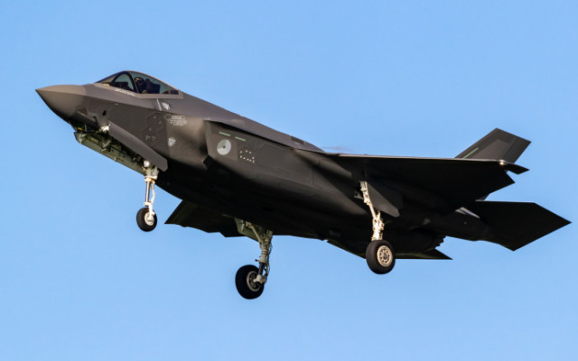 Чисто нови изтребители F-35 стоят на земята в САЩ поради любопитен проблем