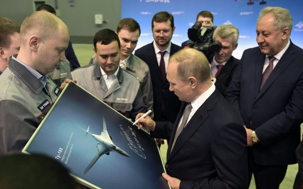 Русия модернизирана "Белия лебед" - най-големия си свръхзвуков бомбардировач, носещ ядрени ракети