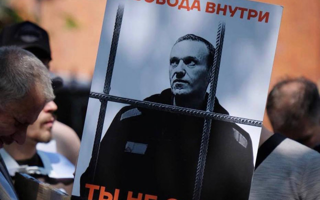 Тормозят Навални зад решетките - 100 дни поред му пускат реч на Путин