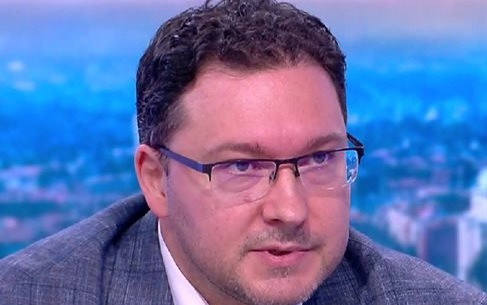 Даниел Митов изригна срещу президента: Канибалска проява на Радев