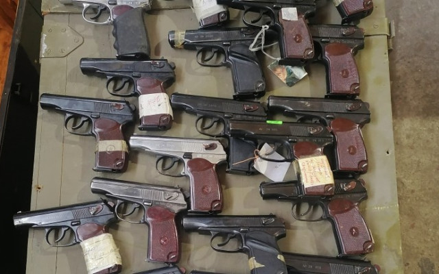 НАП продава 1165 бойни пистолета - по 108 лева средно на бройка