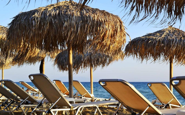 Колко струва на четиричленно семейство един ден на плажа в Черна гора?