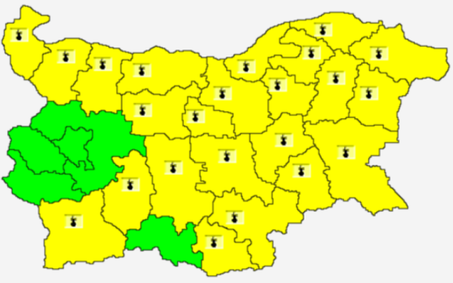 Жълт код за опасно време в почти цяла България утре
