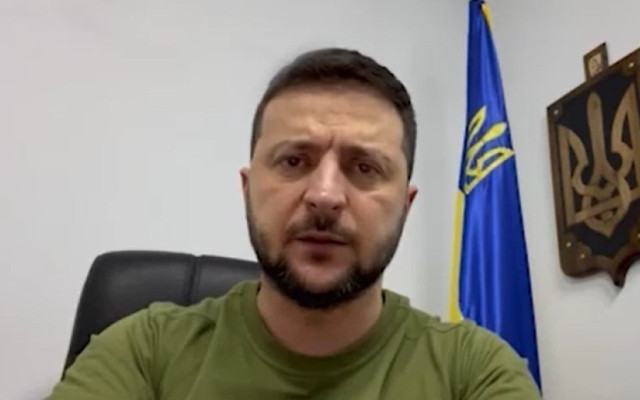 Зеленски уволни всички регионални военни комисари