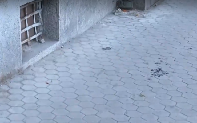 Парче мазилка падна от сграда в центъра на София и рани пешеходец