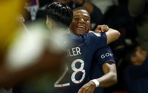 Мбапе удължи договора си с ПСЖ до 2026 година
