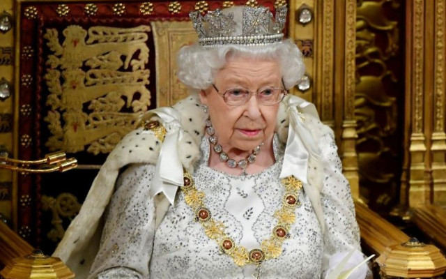 Година от кончината на кралица Елизабет II - ето какво разказва за последните й дни човекът, който е бил до нея