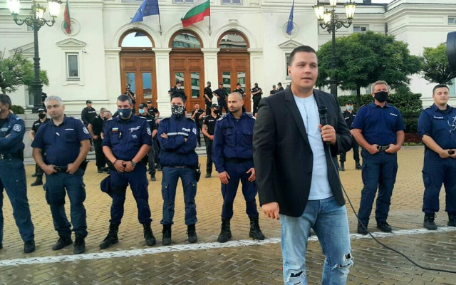 Балабанов: Ако се освободи вносът на украинско зърно, хората ще излязат на улиците и ще бутнат тази „сглобка"