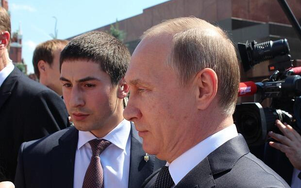 Канал в "Телеграм": Крият мъртвия Путин във фризер, в който доскоро имало храна