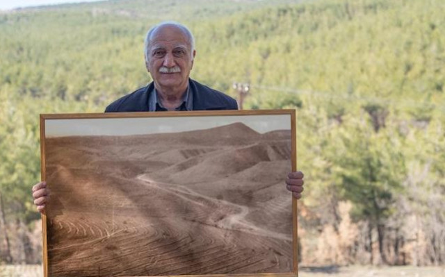 СНИМКИ Турчин превърна гола земя в гора - за 24 г. засади милиони фиданки