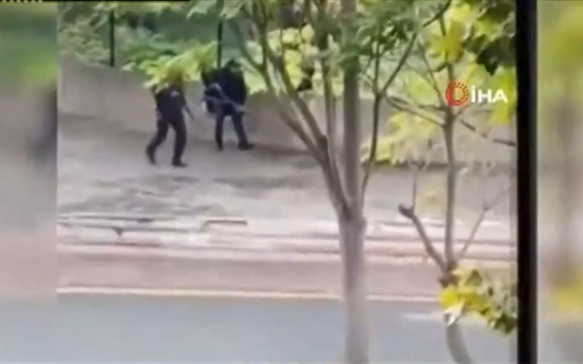 Терористично нападение в Анкара, двама полицаи са ранени (ВИДЕО)