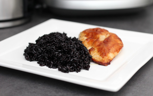 Вкусът на екзотиката: Разкрийте тайните на черния ориз