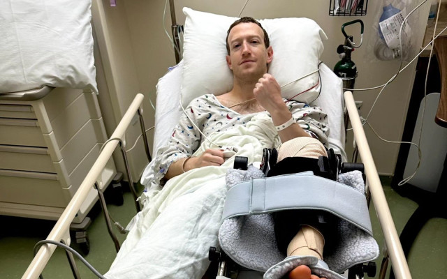 Марк Зукърбърг е приет в болница