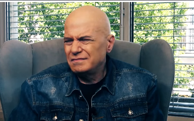 Тръгва делото за дискриминация срещу Слави Трифонов заради "Песен за Лена"