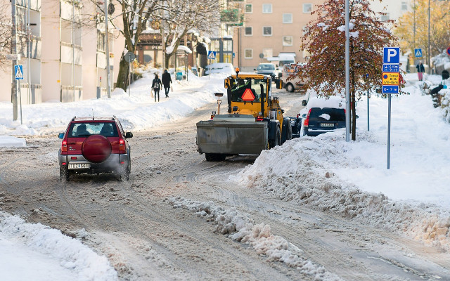 100 машини ще чистят Пловдив от снега през зимата