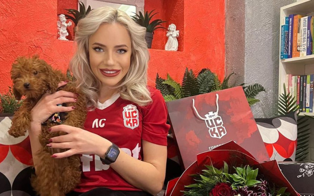 Тя ли е? Разкриха новото гадже на Слави