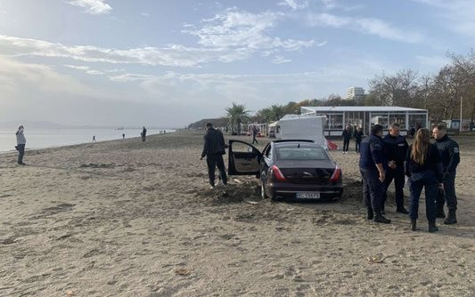 31-годишна украинка е паркиралата Ягуара си на Северния плаж в Бургас