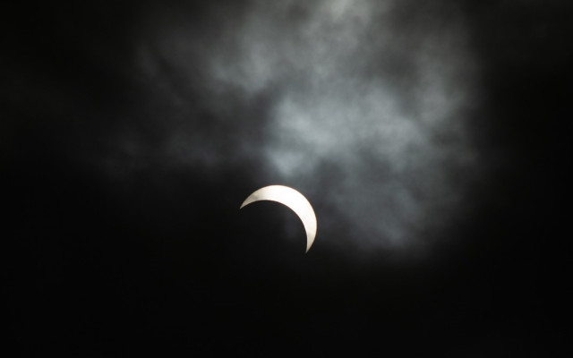 Успешни и опасни дни през февруари: Пълен лунен календар