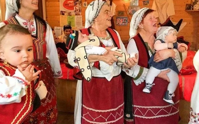 Бабинден е!