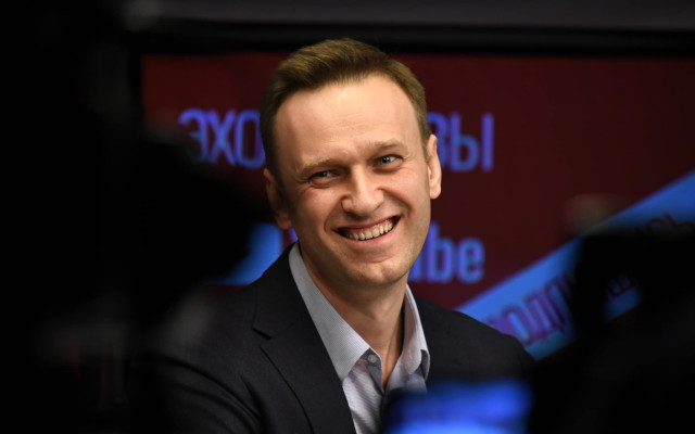 Навални реанимиран 30 минути, линейката стигнала за 7
