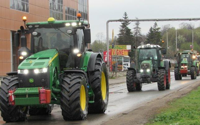 Протестите  ни могат да стигнат и до София, предупредиха земеделците