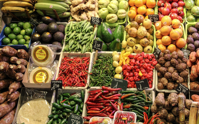 Скок на цените на вносните зеленчуци и плодове