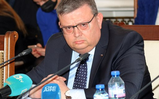 Сотир Цацаров: Прокуратурата не е предавала флашки за съдия Цариградска