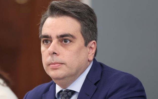 Асен Василев: Влизането в еврозоната ще значи, че си връщаме контрола върху нашата валута