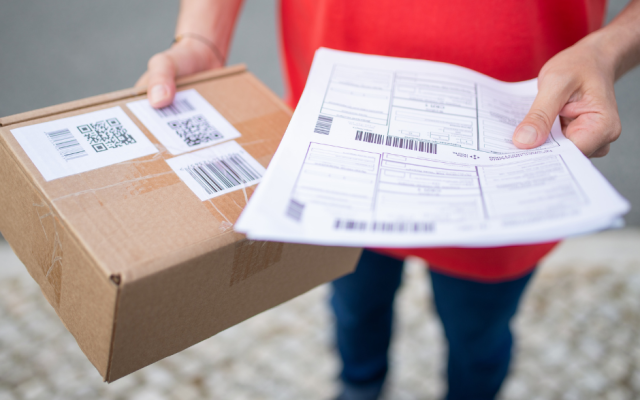 „Не убивай вестоносеца“: Отбелязваме Международния ден на пощальоните и куриерите