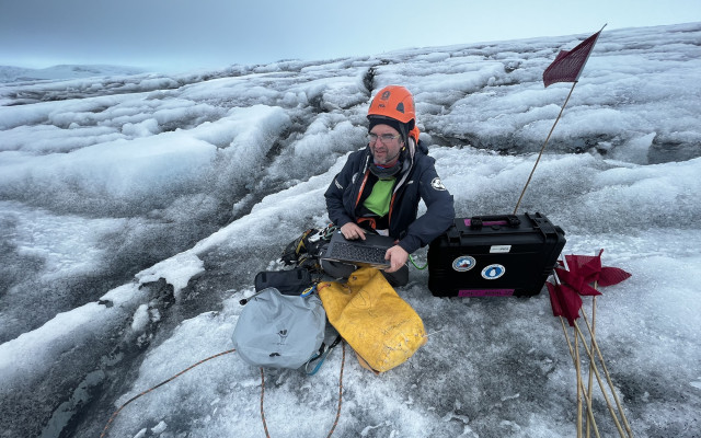 Българска антарктицеска експедиция: 0.2 градуса ни делят от разтопяването на ледниците в Антарктика