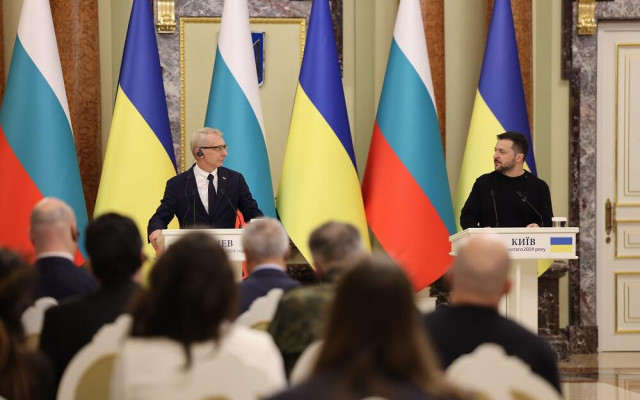 Премиерът и военният министър категорични: Няма да изпращаме войници в Украйна (ОБЗОР)