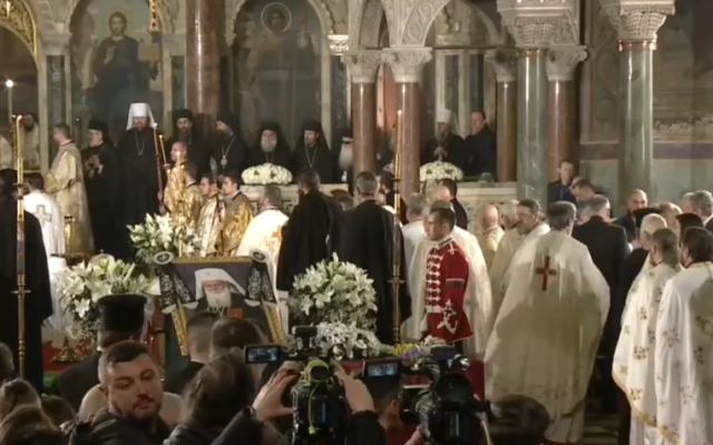 Последно сбогом: Патриарх Неофит беше погребан до гроба на Екзарх Йосиф (ОБЗОР)