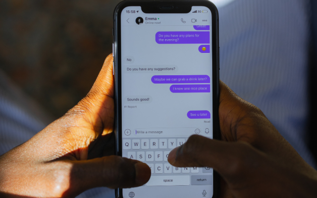 Става забавно: Марк Зукърбърг предупреди потребителите да не правят скрийншоти на чатовете си