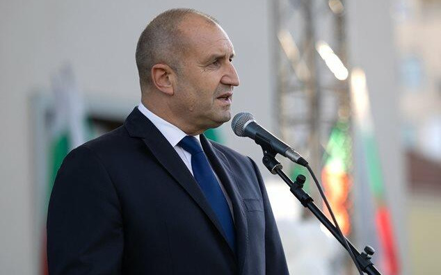 Радев връчва на ПП-ДБ втория мандат в сряда