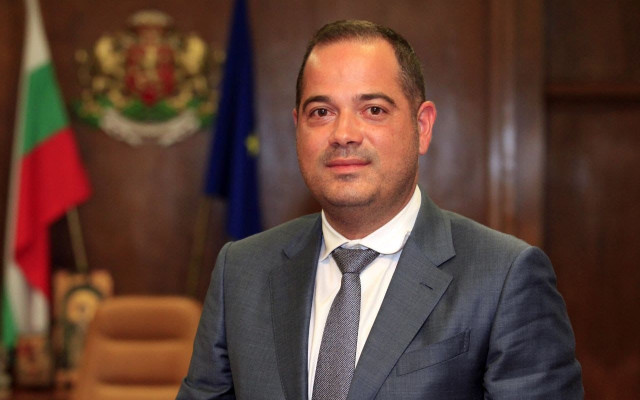 Вътрешният министър с рапорт и призив заради боевете с чужденци в София