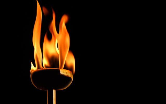 Запалиха Олимпийския огън