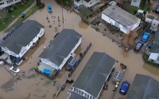 Наводнения за половин милиард във Великобритания