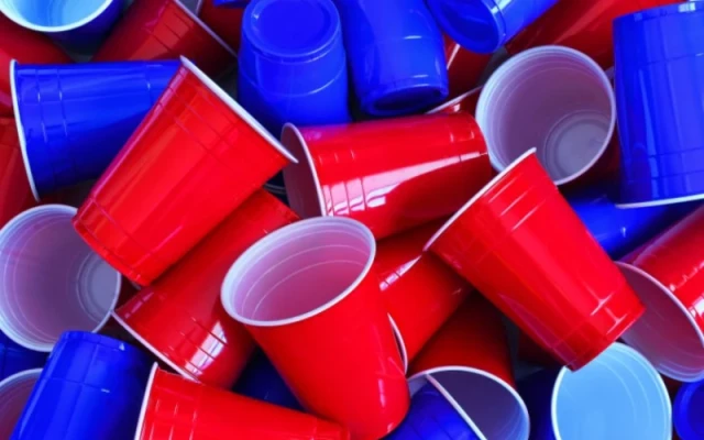 Защо червената, синята и зелената пластмаса е по-опасна?