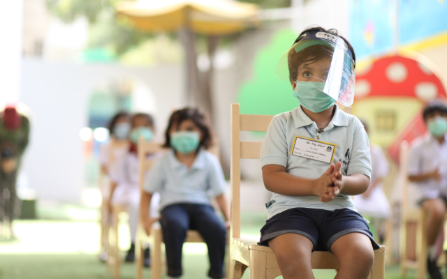 Най-големият страх: Коклюшът връща маските?!