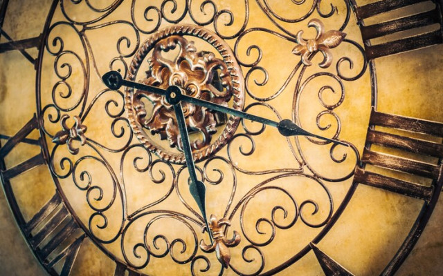 Часът на раждане определя съдбата, ето коя планета управлява вашата