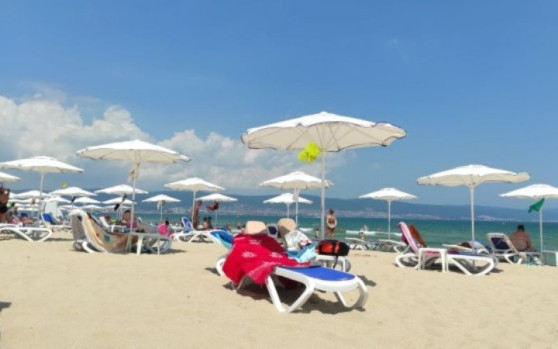 Какво представлява "методът на хавлията" по нашите плажове?