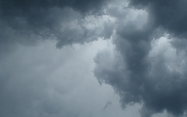 Воден апокалипсис и при съседите! Червен код за опасно време