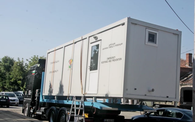 Годни ли са за живот новите фургони в село Воден?