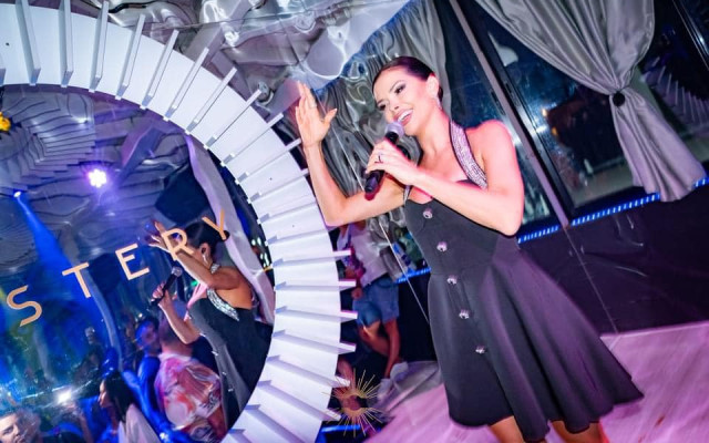 БОМБА! Преслава чака второ? (СНИМКИ)