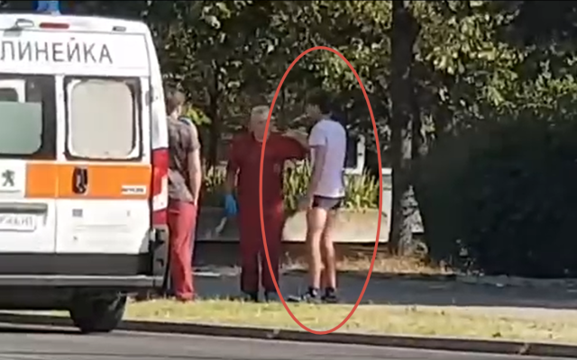 След издънката: Явор Бахаров се кефи в Гърция