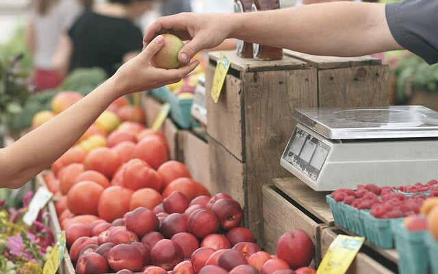 Махат бабите от фермерските пазари