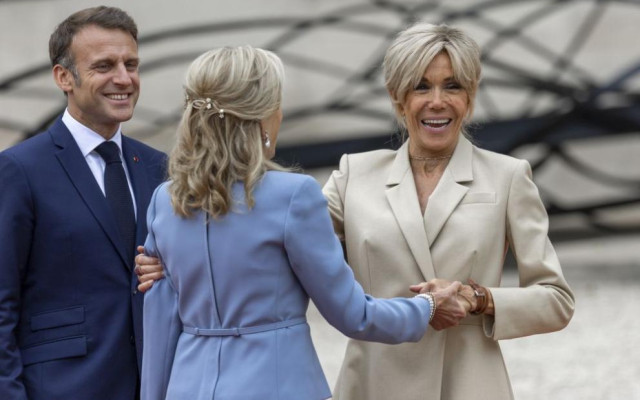 Кой плаща за облеклото на световните лидери и техните половинки?