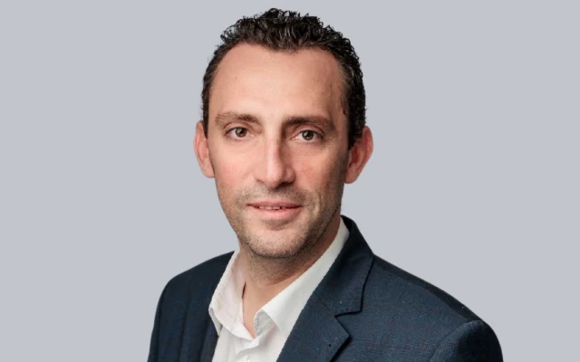 Биография на Иван Пешев, кандидат за министър на младежта и спорта