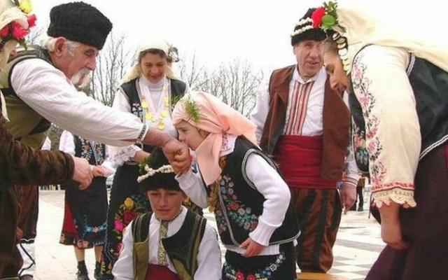 Прошка е! Ето какви са ритуалите и поверията на Сирни заговезни