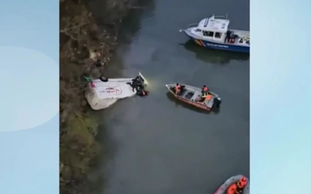 След като микробус падна в Дунав: Очаква се МВнР да потвърди има ли загинал български гражданин